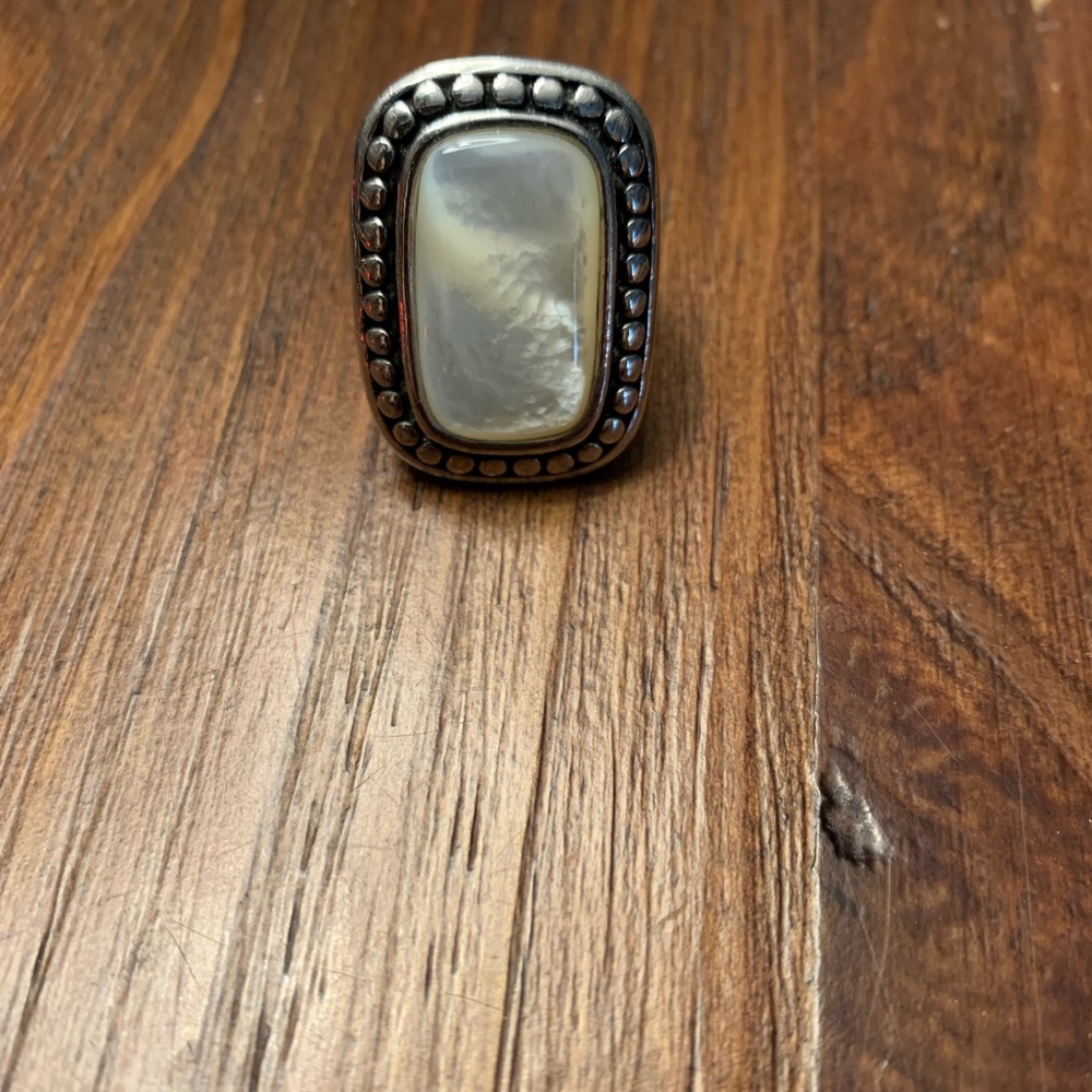 Mother of pearl ring sz 8.5